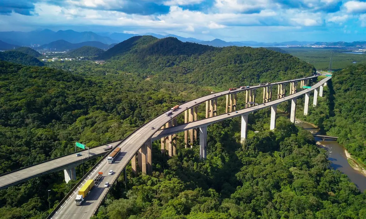 Brasil terá de acelerar investimentos para superar déficit histórico em infraestrutura