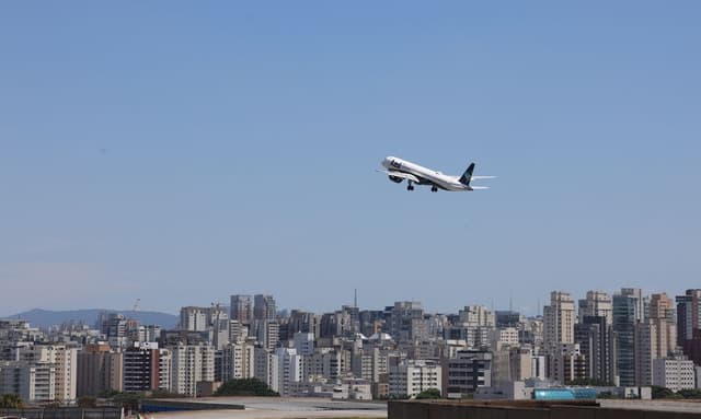 Aviação doméstica atinge marca inédita e supera 42 milhões de passageiros em 2026