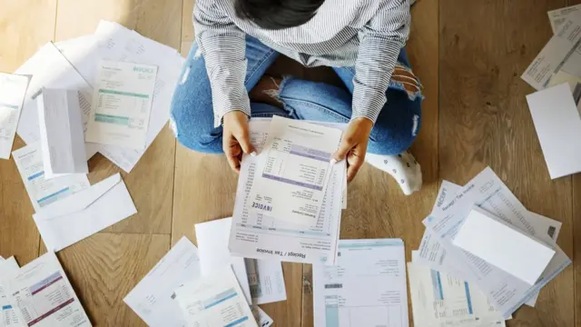 Pesquisa revela avanço da preocupação dos brasileiros com a situação financeira (Foto por Getty Images)