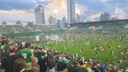 Chapecoense conquista acesso e volta à Série A após três anos de luta (por Ivando Demartini)