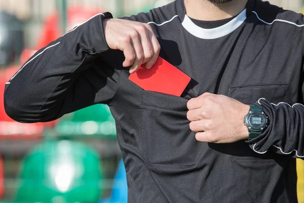 Deputados aprovam novas penalidades para brigas em eventos esportivos e reforça combate ao racismo no futebol