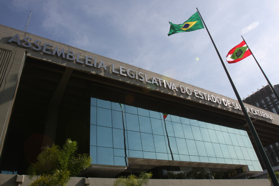 Deputados estaduais iniciam recesso parlamentar em Santa Catarina