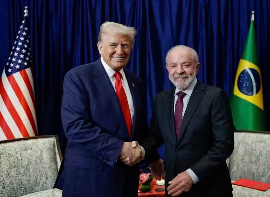 Lula conversa com Trump sobre retirada de sobretaxa (por Ricardo Stuckert)