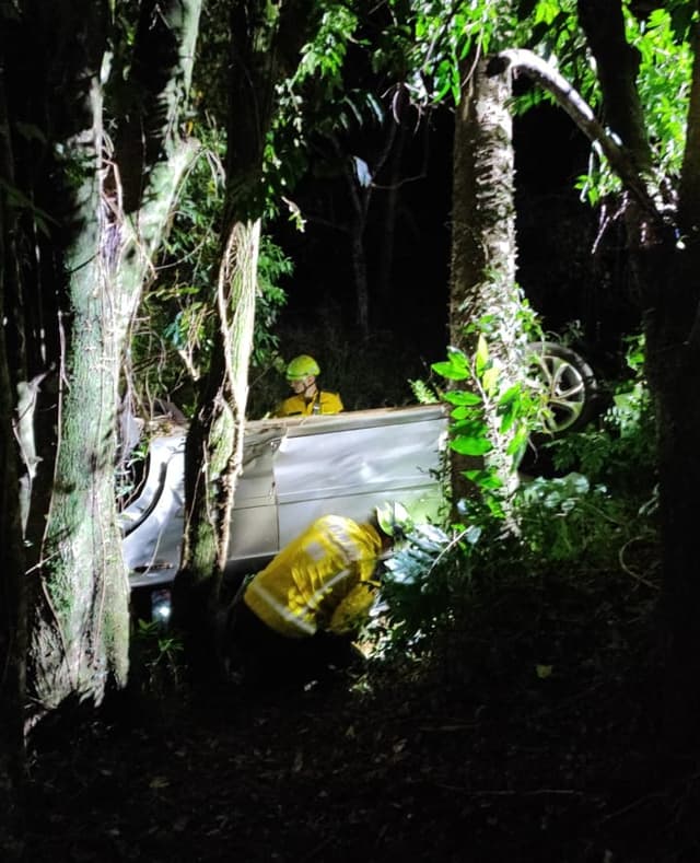 Capotamento na SC-283 deixa três mulheres feridas