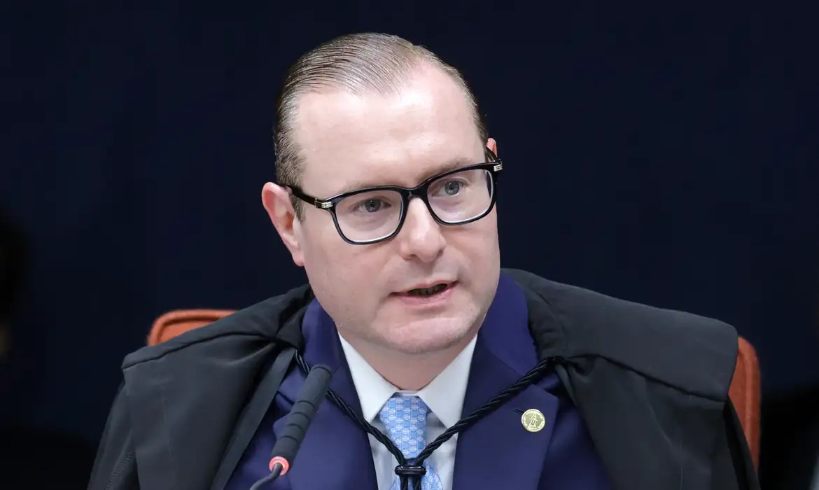 Zanin nega pedido para destravar CPI do caso Master no Senado