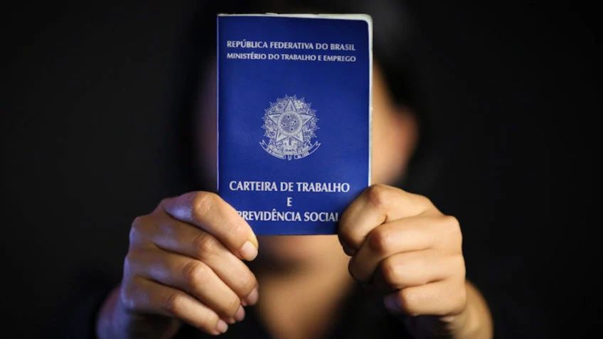 Oeste lidera contratação de imigrantes em Santa Catarina