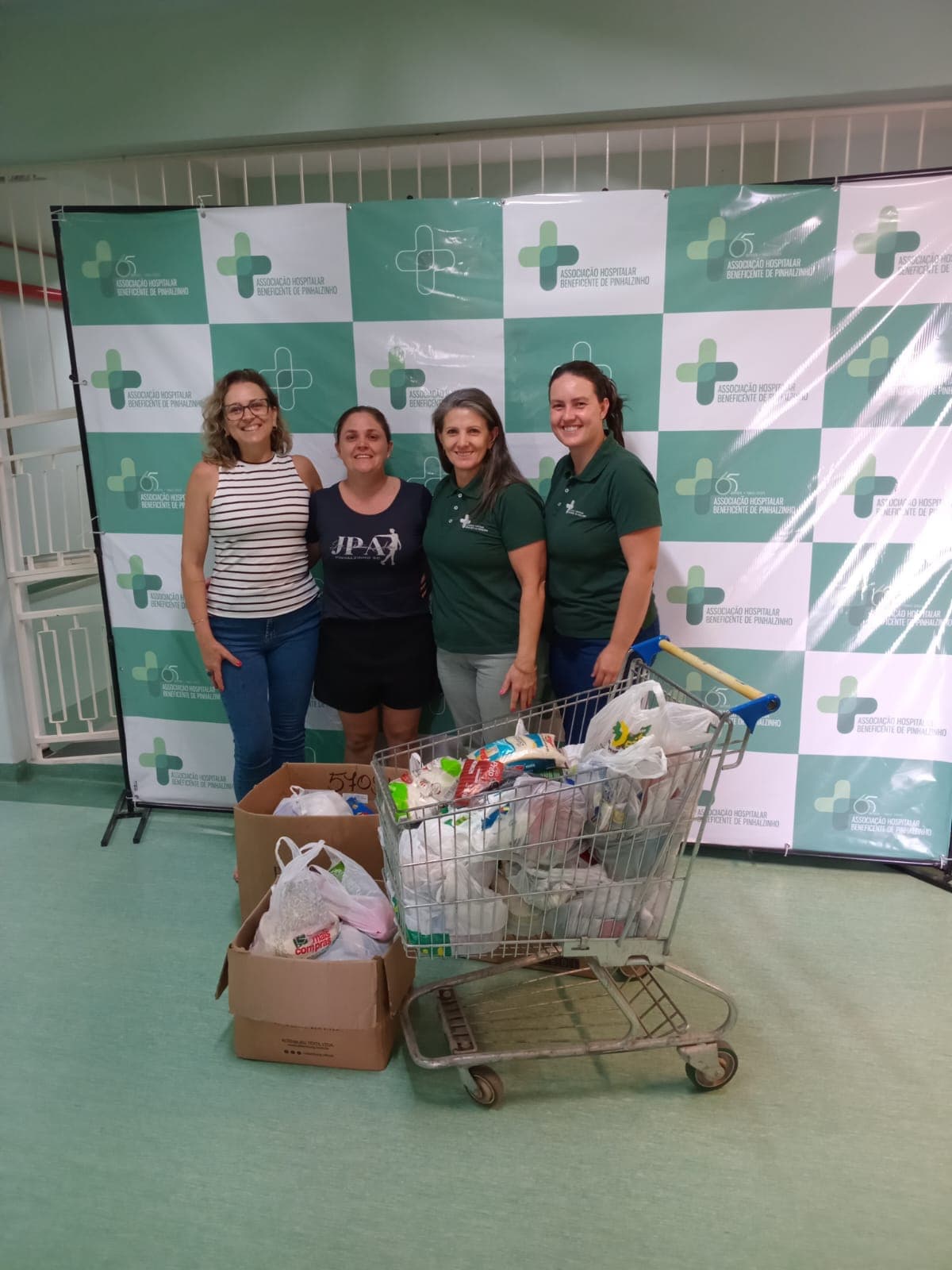 Espetáculo de patinação encerra atividades com ação solidária em Pinhalzinho (por Divulgação)