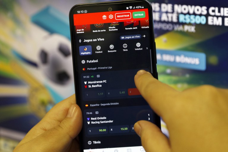 Bets retiram R$62,5 bilhões das famílias brasileiras em 18 meses